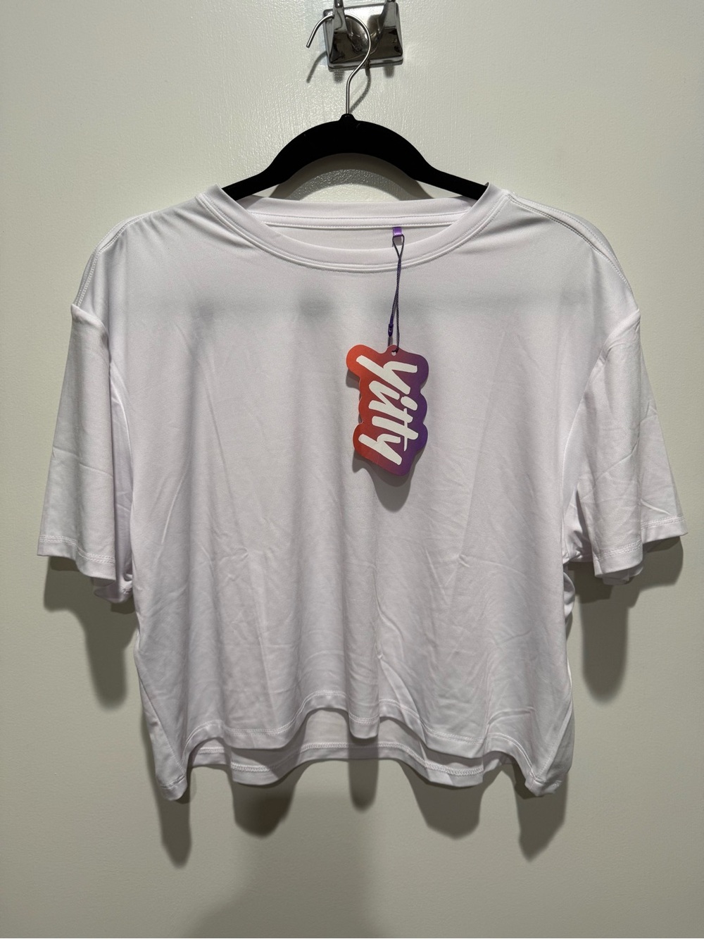 Yitty Major Label Crop Tee in Whiteout – Size XL